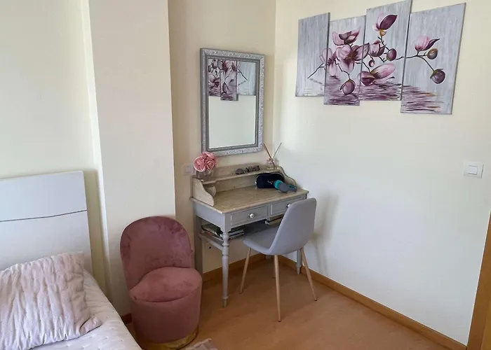아파트 Stylish & Spacious With Balcony *