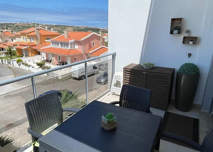 아파트 Stylish & Spacious With Balcony *