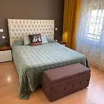 Stylish & Spacious With Balcony *