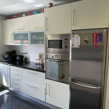 Stylish & Spacious With Balcony