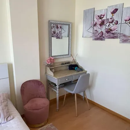 Apartament Stylish & Spacious With Balcony *