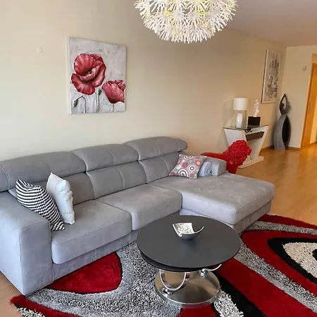 Apartament Stylish & Spacious With Balcony *