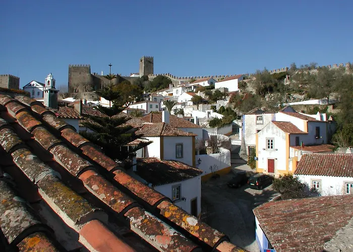 Stylish & Spacious With Balcony